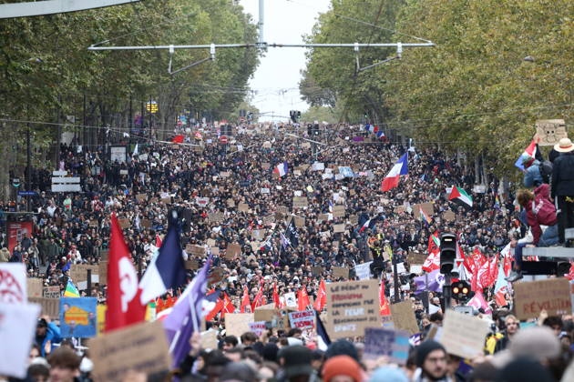 Yellow Vests Protest Act II - Paris Demonstration in favor of purchasing power, the protection of public services, and fiscal and social justice, in Paris on October 24, 2026 as part of a nationwide call for mobilisation bringing together former members of the Yellow Vest movement, labor unions, high school and university students. Photo by Raphael Lafargue ABACAPRESS.COM Paris France  Copyright: xLafarguexRaphael ABACAx