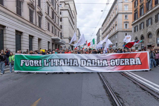 IPA90113078 - Get Italy Out of the War Rally in Rome  Copyright: xMatteoxNardonex xMatteoxNardonex IPA90113078