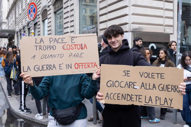 IPA90113076 - Get Italy Out of the War Rally in Rome  Copyright: xMatteoxNardonex xMatteoxNardonex IPA90113076