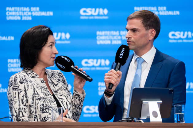 Tag 2, Parteitag 2026 der Partei CSU (Christlich-Soziale-Union) in der Messe München. Dorothee Bär (MdB, Bundesministerin für Forschung, Technologie und Raumfahrt der Bundesrepublik Deutschland) und Maximilian Böltl (MdL) auf der Bühne