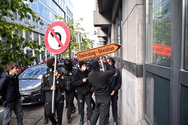 Protesters gather in Brussels to demonstrate against federal government policies BRUSSELS, BELGIUM - OCTOBER 24: Protesters gather at Albertine Square in Brussels, Belgium, on October 24, 2026, following calls from various civil society organizations, trade unions, and student groups to voice opposition to the federal government s economic policies, rising living costs, and proposed budget cuts to social welfare programs. The protest ended after police intervention. Dursun Aydemir Anadolu Brussels Belgium. Editorial use only. Please get in touch for any other usage.  Copyright: x2026xAnadoluxDursunxAydemirx