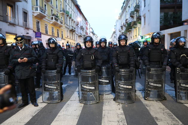 RECORD DATE NOT STATED IPA90121159 - Protest Against Rising Living Costs: Milan, October 24, 2026 — The march from Piazza della Repubblica to Via Morrone Copyright: xx xFrancescoxEnriquezx IPA90121159