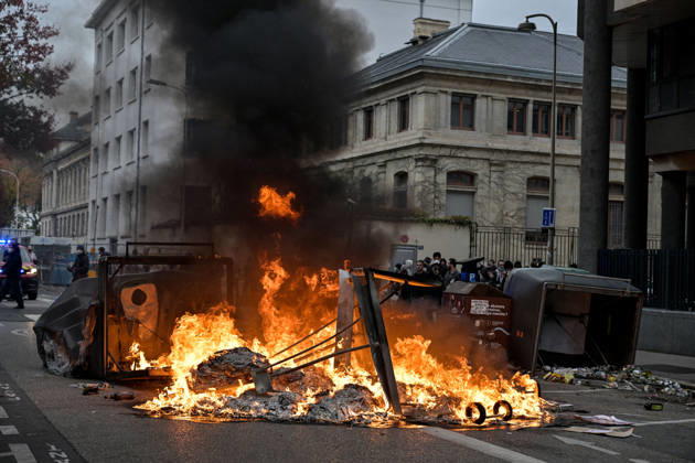 Clashes During The Yellow Vests Protest Act II - Lyon Clashes during the Yellow Vests Protest Act II In Lyon, France on 24 October 2026. Photo by ABACAPRESS.COM Lyon France  Copyright: xABACAx