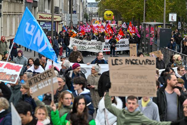 Anti-fascist demonstration in Orléans. Quentin Reix, PHOTOPQR, ECHO REPUBLICAIN, Oct. 24, 2026. Anti-fascist demonstration in Orléans. Orléans, Oct. 24, 2026. Photo by Quentin Reix. Orléans, France, Oct. 24, 2026 Protest against fascism and racism as a far-right party holds its convention in Orléans, France Copyright: xPHOTOPQR ECHOxREPUBLICAIN MAXPPPxQuentinxreixx 20261024ECH7774 20261024ECH7774