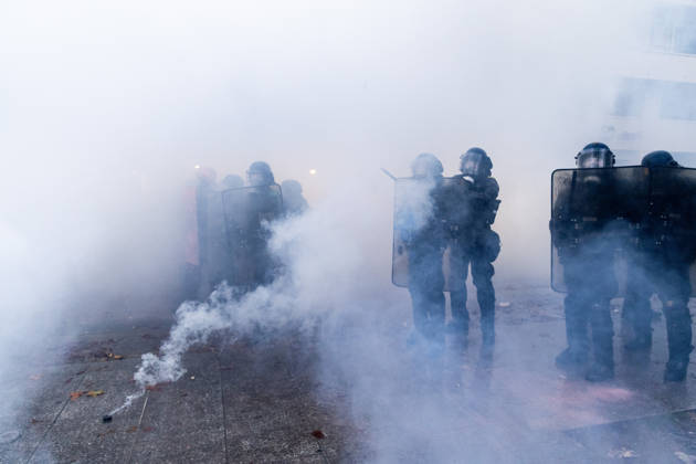 Demonstrators clash with police near Porte de Vincennes amid ongoing protests in Paris PARIS, FRANCE - OCTOBER 24: Demonstrators clash with police near Porte de vincennes during a demonstration amid ongoing social and political tensions in Paris, France, on October 24, 2026. Police take security measures during the protests. Ibrahim Ezzat Anadolu Paris France. Editorial use only. Please get in touch for any other usage.  Copyright: x2026xAnadoluxIbrahimxEzzatx