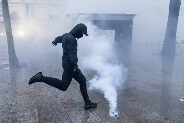 Demonstrators clash with police near Porte de Vincennes amid ongoing protests in Paris PARIS, FRANCE - OCTOBER 24: Demonstrators clash with police near Porte de vincennes during a demonstration amid ongoing social and political tensions in Paris, France, on October 24, 2026. Police take security measures during the protests. Ibrahim Ezzat Anadolu Paris France. Editorial use only. Please get in touch for any other usage.  Copyright: x2026xAnadoluxIbrahimxEzzatx