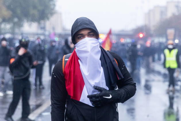 Demonstrators clash with police near Porte de Vincennes amid ongoing protests in Paris PARIS, FRANCE - OCTOBER 24: Demonstrators clash with police near Porte de vincennes during a demonstration amid ongoing social and political tensions in Paris, France, on October 24, 2026. Police take security measures during the protests. Ibrahim Ezzat Anadolu Paris France. Editorial use only. Please get in touch for any other usage.  Copyright: x2026xAnadoluxIbrahimxEzzatx