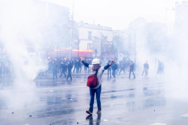 Demonstrators clash with police near Porte de Vincennes amid ongoing protests in Paris PARIS, FRANCE - OCTOBER 24: Demonstrators clash with police near Porte de vincennes during a demonstration amid ongoing social and political tensions in Paris, France, on October 24, 2026. Police take security measures during the protests. Ibrahim Ezzat Anadolu Paris France. Editorial use only. Please get in touch for any other usage.  Copyright: x2026xAnadoluxIbrahimxEzzatx
