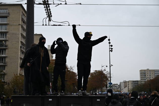 Police intervene in demonstrators amid ongoing protests in Paris PARIS, FRANCE - OCTOBER 24: Demonstrators carrying banners, gather during a demonstration amid ongoing social and political tensions in Paris, France, on October 24, 2026. Police take security measures during the protests. Mouneb Taim Anadolu Paris France. Editorial use only. Please get in touch for any other usage.  Copyright: x2026xAnadoluxMounebxTaimx
