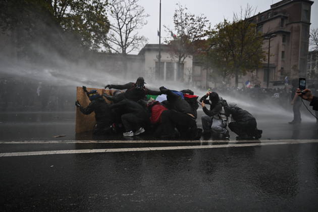 Police intervene in demonstrators amid ongoing protests in Paris PARIS, FRANCE - OCTOBER 24: Demonstrators carrying banners, gather during a demonstration amid ongoing social and political tensions in Paris, France, on October 24, 2026. Police take security measures during the protests. Mouneb Taim Anadolu Paris France. Editorial use only. Please get in touch for any other usage.  Copyright: x2026xAnadoluxMounebxTaimx