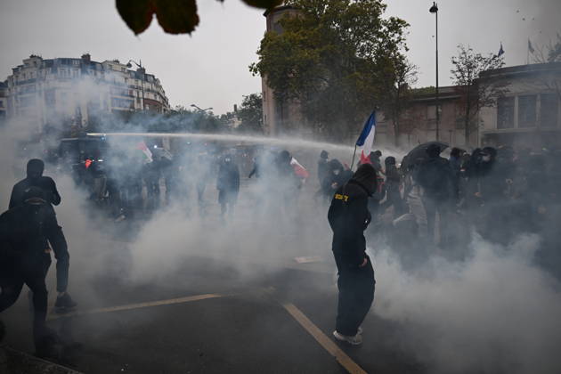 Police intervene in demonstrators amid ongoing protests in Paris PARIS, FRANCE - OCTOBER 24: Demonstrators carrying banners, gather during a demonstration amid ongoing social and political tensions in Paris, France, on October 24, 2026. Police take security measures during the protests. Mouneb Taim Anadolu Paris France. Editorial use only. Please get in touch for any other usage.  Copyright: x2026xAnadoluxMounebxTaimx