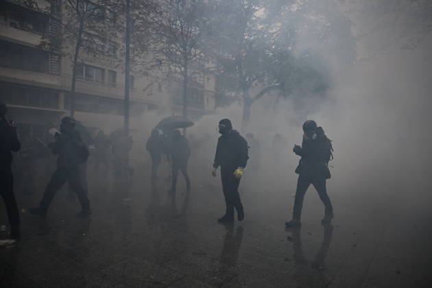 Police intervene in demonstrators amid ongoing protests in Paris PARIS, FRANCE - OCTOBER 24: Police intervene in protesters as demonstrators carrying banners, gather during a demonstration amid ongoing social and political tensions in Paris, France, on October 24, 2026. Mouneb Taim Anadolu Paris France. Editorial use only. Please get in touch for any other usage.  Copyright: x2026xAnadoluxMounebxTaimx