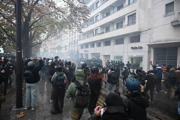 Police intervene in demonstrators amid ongoing protests in Paris PARIS, FRANCE - OCTOBER 24: Police intervene in protesters as demonstrators carrying banners, gather during a demonstration amid ongoing social and political tensions in Paris, France, on October 24, 2026. Mouneb Taim Anadolu Paris France. Editorial use only. Please get in touch for any other usage.  Copyright: x2026xAnadoluxMounebxTaimx