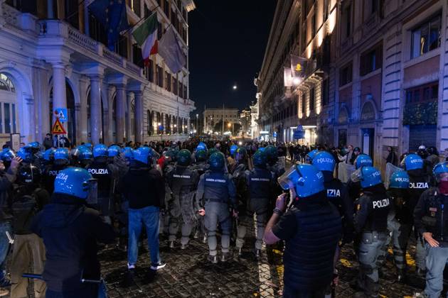 IPA90124672 - Protest Against Rising Living Costs: Rome, October 24, 2026 March Organized by the October 17 Movement  Copyright: xMatteoxNardonex xMatteoxNardonex IPA90124672