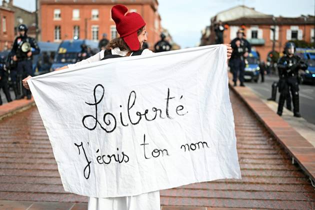 PROTEST ON OCTOBER 24, 2026: CONTEXT—PROTEST AGAINST THE HIGH COST OF LIVING AND IN SUPPORT OF THE HIGH SCHOOL STUDENT MOVEMENT REMY GABALDA MAXPPP 10 24 2026 Several thousand people protested in the streets of Toulouse in support of the high school student movement and to protest the cost of living in France. France, Oct. 24, 2026. Another day of protests this Saturday, and amid fears of renewed violence and looting, restrictions on freedom of movement and assembly have multiplied, drawing sharp criticism from civil liberties groups.  Copyright: xMAXPPPxREMYxGABALDAx ROS202610249032 ROS202610249032