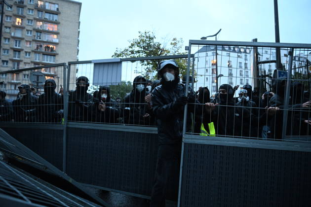 Police intervene in demonstrators amid ongoing protests in Paris PARIS, FRANCE - OCTOBER 24: Police intervene in protesters as demonstrators carrying banners, gather during a demonstration amid ongoing social and political tensions in Paris, France, on October 24, 2026. Mouneb Taim Anadolu Paris France. Editorial use only. Please get in touch for any other usage.  Copyright: x2026xAnadoluxMounebxTaimx