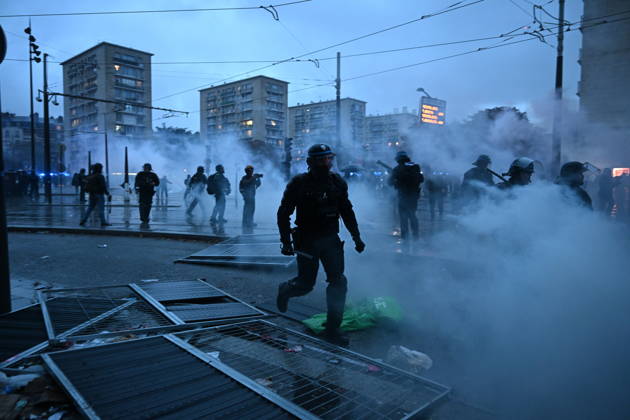 Police intervene in demonstrators amid ongoing protests in Paris PARIS, FRANCE - OCTOBER 24: Police intervene in protesters as demonstrators carrying banners, gather during a demonstration amid ongoing social and political tensions in Paris, France, on October 24, 2026. Mouneb Taim Anadolu Paris France. Editorial use only. Please get in touch for any other usage.  Copyright: x2026xAnadoluxMounebxTaimx