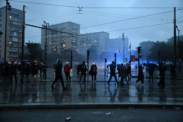 Police intervene in demonstrators amid ongoing protests in Paris PARIS, FRANCE - OCTOBER 24: Police intervene in protesters as demonstrators carrying banners, gather during a demonstration amid ongoing social and political tensions in Paris, France, on October 24, 2026. Mouneb Taim Anadolu Paris France. Editorial use only. Please get in touch for any other usage.  Copyright: x2026xAnadoluxMounebxTaimx
