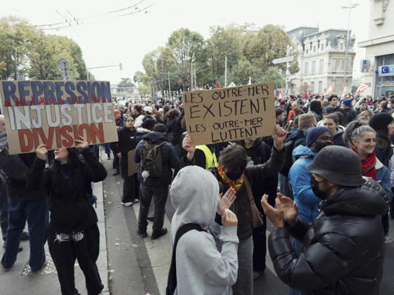 Lyon France Anti-Government Protest Protesters march with placards denouncing repression and calling for workers to be heard in Lyon, France, on October 24, 2026. The demonstration took place amid renewed protests over living costs, wages and public services, while authorities restricted gatherings in parts of central Lyon following unrest during demonstrations the previous weekend. Lyon Rhone Alpes France Copyright: xAbolfazlxSalmanzadehx
