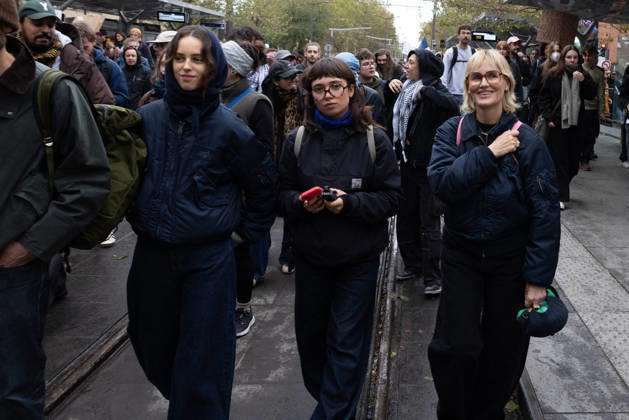 Judith Godreche and her daughter Tess Barthélémy Protest on Saturday, October 24, 2026, starting at the Porte d’Italie, in Paris A large-scale rally brings together a massive crowd in the streets of the capital, demonstrating strong popular support. Protesters set off from the south of Paris, forming a dense procession in an atmosphere of collective mobilization. Frederic Levebvre Bestimage Paris, France  Copyright: xFredericxLefebvrex xBestimagexFredericxLefebvrex xBestimagex