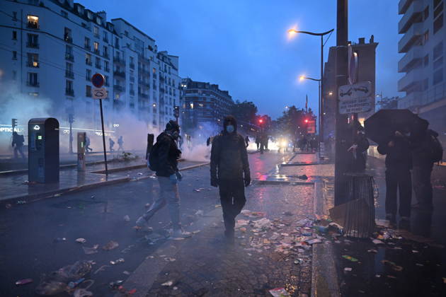 Police intervene in demonstrators amid ongoing protests in Paris PARIS, FRANCE - OCTOBER 24: Police intervene in protesters as demonstrators carrying banners, gather during a demonstration amid ongoing social and political tensions in Paris, France, on October 24, 2026. Mouneb Taim Anadolu Paris France. Editorial use only. Please get in touch for any other usage.  Copyright: x2026xAnadoluxMounebxTaimx
