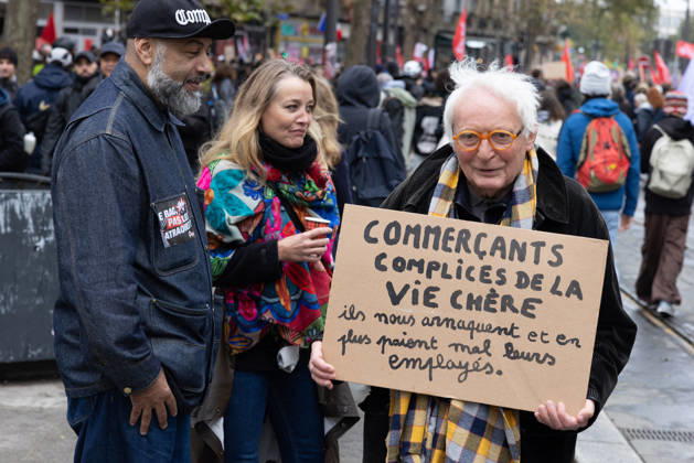 Demonstration on Saturday, October 24, 2026, starting at the Porte d’Italie in Paris. A large-scale rally brought together a massive crowd in the streets of the capital, reflecting strong popular mobilization. The demonstrators set off from the south of Paris, forming a dense procession in an atmosphere of collective mobilization. Frederic Levebvre Bestimage Paris France  Copyright: xFredericxLefebvrex xBestimagexFredericxLefebvrex xBestimagex
