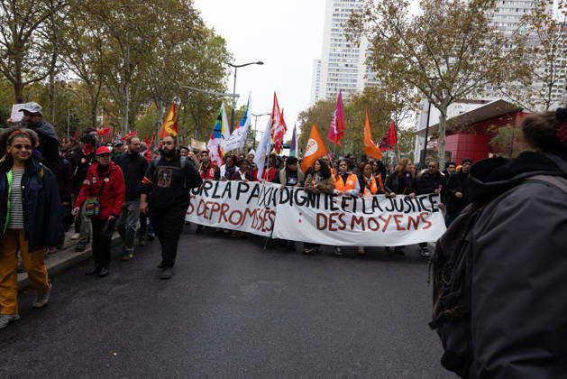 Demonstration on Saturday, October 24, 2026, starting at the Porte d’Italie in Paris. A large-scale rally brought together a massive crowd in the streets of the capital, reflecting strong popular mobilization. The demonstrators set off from the south of Paris, forming a dense procession in an atmosphere of collective mobilization. Frederic Levebvre Bestimage Paris France  Copyright: xFredericxLefebvrex xBestimagexFredericxLefebvrex xBestimagex