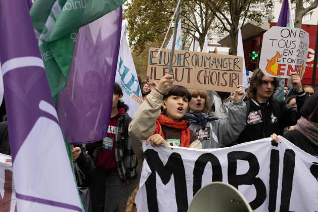 Demonstration on Saturday, October 24, 2026, starting at the Porte d’Italie in Paris. A large-scale rally brought together a massive crowd in the streets of the capital, reflecting strong popular mobilization. The demonstrators set off from the south of Paris, forming a dense procession in an atmosphere of collective mobilization. Frederic Levebvre Bestimage Paris France  Copyright: xFredericxLefebvrex xBestimagexFredericxLefebvrex xBestimagex