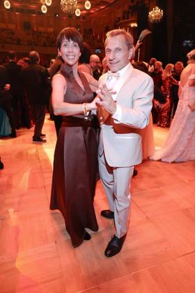 Leipziger Opernball 2026 Christl Stumhofer, Richy Müller erster Tanz, Leipziger Opernball 2026, Oper Leipzig, Datum: 24.10.2026 Copyright: xEventpress Kratschx