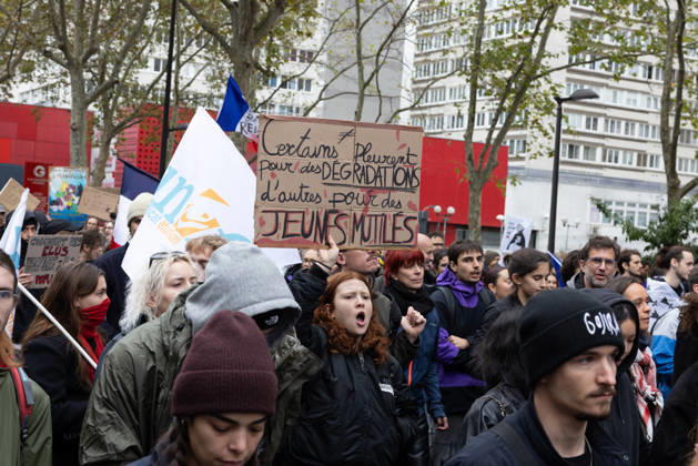 Demonstration on Saturday, October 24, 2026, starting at the Porte d’Italie in Paris. A large-scale rally brought together a massive crowd in the streets of the capital, reflecting strong popular mobilization. The demonstrators set off from the south of Paris, forming a dense procession in an atmosphere of collective mobilization. Frederic Levebvre Bestimage Paris France  Copyright: xFredericxLefebvrex xBestimagexFredericxLefebvrex xBestimagex