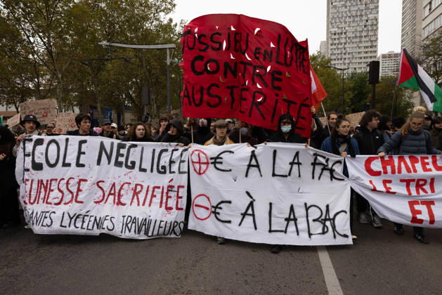 Demonstration on Saturday, October 24, 2026, starting at the Porte d’Italie in Paris. A large-scale rally brought together a massive crowd in the streets of the capital, reflecting strong popular mobilization. The demonstrators set off from the south of Paris, forming a dense procession in an atmosphere of collective mobilization. Frederic Levebvre Bestimage Paris France  Copyright: xFredericxLefebvrex xBestimagexFredericxLefebvrex xBestimagex