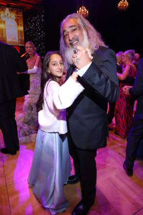 Leipziger Opernball 2026 Senay Gueler mt Tochter erster Tanz, Leipziger Opernball 2026, Oper Leipzig, Datum: 24.10.2026 Copyright: xEventpress Kratschx