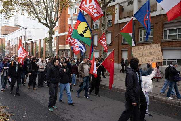 Demonstration on Saturday, October 24, 2026, starting at the Porte d’Italie in Paris. A large-scale rally brought together a massive crowd in the streets of the capital, reflecting strong popular mobilization. The demonstrators set off from the south of Paris, forming a dense procession in an atmosphere of collective mobilization. Frederic Levebvre Bestimage Paris France  Copyright: xFredericxLefebvrex xBestimagexFredericxLefebvrex xBestimagex