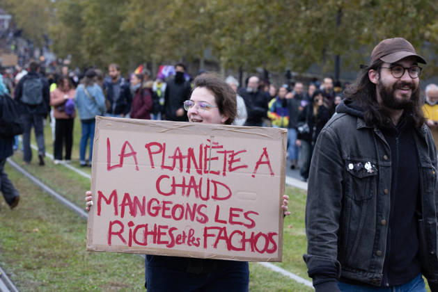 Demonstration on Saturday, October 24, 2026, starting at the Porte d’Italie in Paris. A large-scale rally brought together a massive crowd in the streets of the capital, reflecting strong popular mobilization. The demonstrators set off from the south of Paris, forming a dense procession in an atmosphere of collective mobilization. Frederic Levebvre Bestimage Paris France  Copyright: xFredericxLefebvrex xBestimagexFredericxLefebvrex xBestimagex