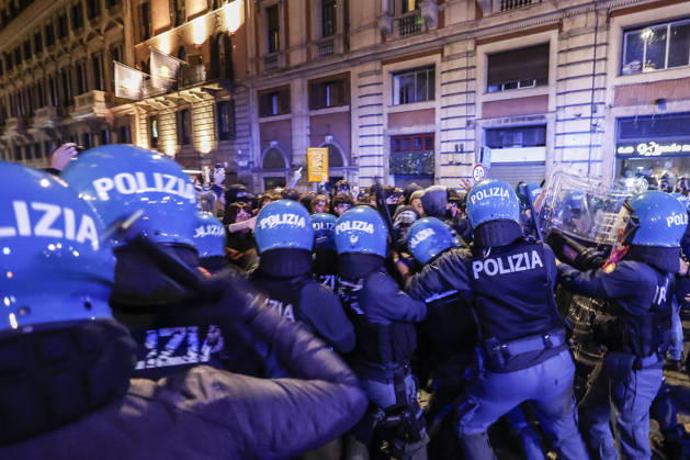 Demonstration against the Italian government in Rome ROME, ITALY, OCTOBER 24: Italian anti-riot police officers face demonstrators during a protest against the Italian government in Rome, Italy, on October 24, 2026. Riccardo De Luca Anadolu Rome Italy. Editorial use only. Please get in touch for any other usage.  Copyright: x2026xAnadoluxRiccardoxDexLucax