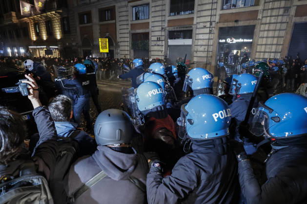 Demonstration against the Italian government in Rome ROME, ITALY, OCTOBER 24: Italian anti-riot police officers face demonstrators during a protest against the Italian government in Rome, Italy, on October 24, 2026. Riccardo De Luca Anadolu Rome Italy. Editorial use only. Please get in touch for any other usage.  Copyright: x2026xAnadoluxRiccardoxDexLucax