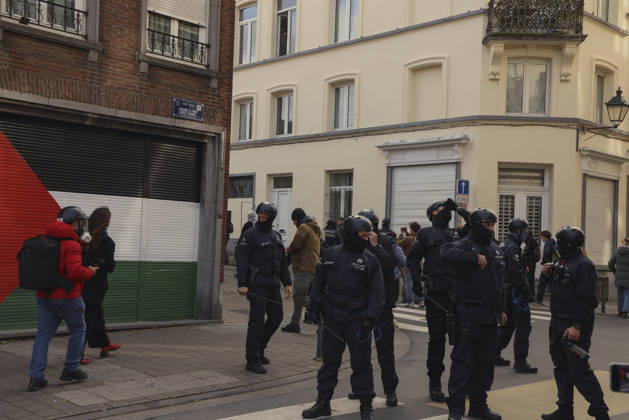 Brussels Belgium Education Protest Police officers gather near a building in Brussels, Belgium on October 24, 2026. Hundreds of mainly young protesters gathered in Brussels to demand more funding for education and public services. Demonstrators further criticized police conduct, accusing officers of excessive force during previous rallies. Brussels Brussels Capital Belgium Copyright: xMohammedxHamadax
