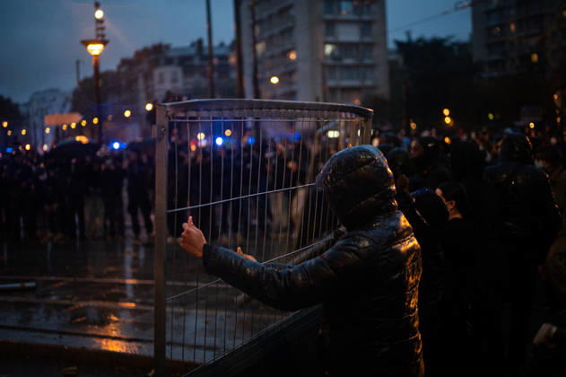 Demonstrators clash with police near Porte de Vincennes amid ongoing protests in Paris PARIS, FRANCE - OCTOBER 24: Demonstrators clash with police near Porte de vincennes during a demonstration amid ongoing social and political tensions in Paris, France, on October 24, 2026. Police use tear gas and high pressure water to disperse the crowd. Rachelle Papillon-Amblard Anadolu Paris France. Editorial use only. Please get in touch for any other usage.  Copyright: x2026xAnadoluxRachellexPapillon-Amblardx