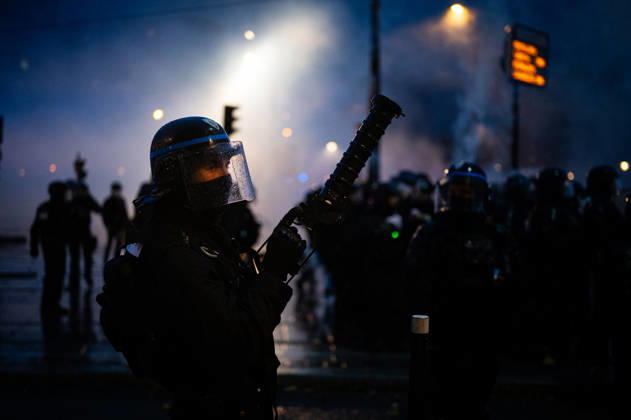 Demonstrators clash with police near Porte de Vincennes amid ongoing protests in Paris PARIS, FRANCE - OCTOBER 24: Demonstrators clash with police near Porte de vincennes during a demonstration amid ongoing social and political tensions in Paris, France, on October 24, 2026. Police use tear gas and high pressure water to disperse the crowd. Rachelle Papillon-Amblard Anadolu Paris France. Editorial use only. Please get in touch for any other usage.  Copyright: x2026xAnadoluxRachellexPapillon-Amblardx