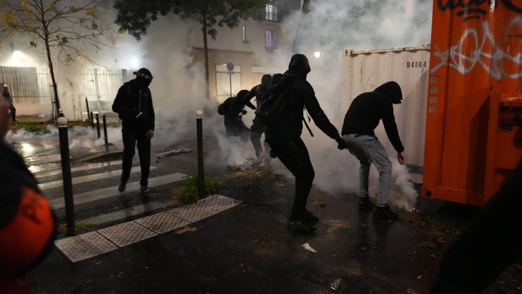 A demonstration against government policy wad held in Paris, France, on October 24, 2026. Protests follow last weekend s demonstrations, which were marked by violent clashes and widespread damage. (CTKxPhoto PavelxNemecek) CTKPhotoF202610240028501  CTKPhotoF202610240028501