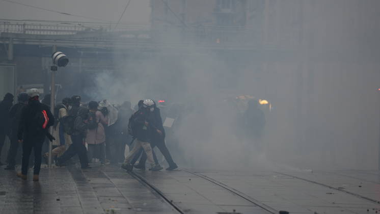 A demonstration against government policy wad held in Paris, France, on October 24, 2026. Protests follow last weekend s demonstrations, which were marked by violent clashes and widespread damage. (CTKxPhoto PavelxNemecek) CTKPhotoF202610240028901  CTKPhotoF202610240028901