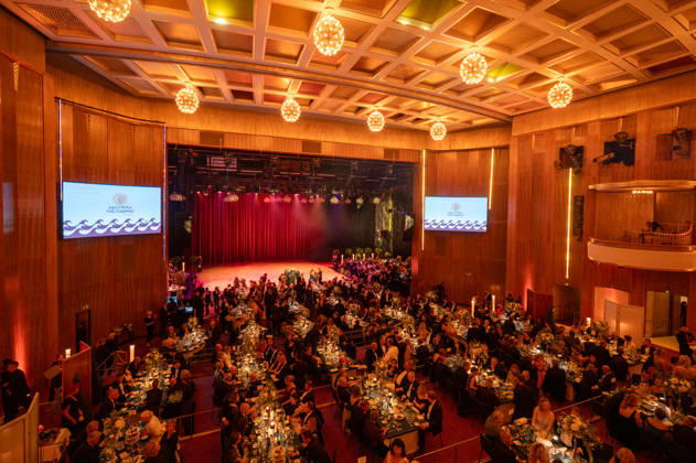 Leipzig - 30. Leipziger Opernball auf dem Augustusplatz 24.10.2026 ab 17 Uhr Leipzig, Augustusplatz (Oper Leipzig) Fotograf: EHL Media Rico Welzel Im Foto: Saal der Oper Leipzig während des Leipziger Opernballs Am 24. Oktober 2026 findet in der Oper Leipzig der 31. Leipziger Opernball statt. Dazu sind erneut Dutzende nationale und internationale Stars eingeladen. Leipzig Oper Leipzig Sachsen Deutschland Copyright: xEHLxMedia RicoxWelzelx 20261024_opernball-saal_2