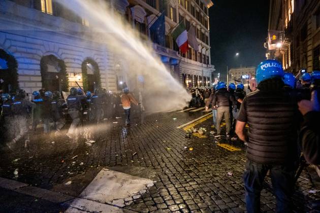 October 24, 2026, Rome, Rm, Italy: Thousands of people take to the streets to join the Get Italy out of the war march. Participants are calling for peace and protesting against the rising cost of living. The police use water cannons to block the way for participants attempting to continue their march outside the agreed-upon route. Rome Italy - ZUMAg256 20261024_znp_g256_028 Copyright: xMarcoxDixGianvitox