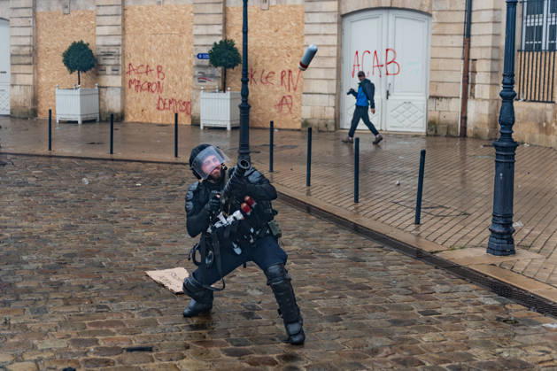 October 24, 2026, Bordeaux, Nouvelle-Aquitaine, France: In Bordeaux, the march on the second day of protests against the rising cost of living initially proceeded peacefully. At the end of the route, violent clashes broke out on the sidelines between groups of demonstrators and law enforcement officers. Projectiles were thrown at riot police, who used tear gas to disperse the groups. Participants in the mobilization also included members of the Yellow Vests movement. Bordeaux France - ZUMAh207 20261024_zip_h207_031 Copyright: xFabricexHebertx