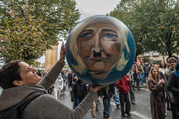 October 24, 2026, Bordeaux, Nouvelle-Aquitaine, France: In Bordeaux, the march on the second day of protests against the rising cost of living initially proceeded peacefully. At the end of the route, violent clashes broke out on the sidelines between groups of demonstrators and law enforcement officers. Projectiles were thrown at riot police, who used tear gas to disperse the groups. Participants in the mobilization also included members of the Yellow Vests movement. Bordeaux France - ZUMAh207 20261024_zip_h207_006 Copyright: xFabricexHebertx