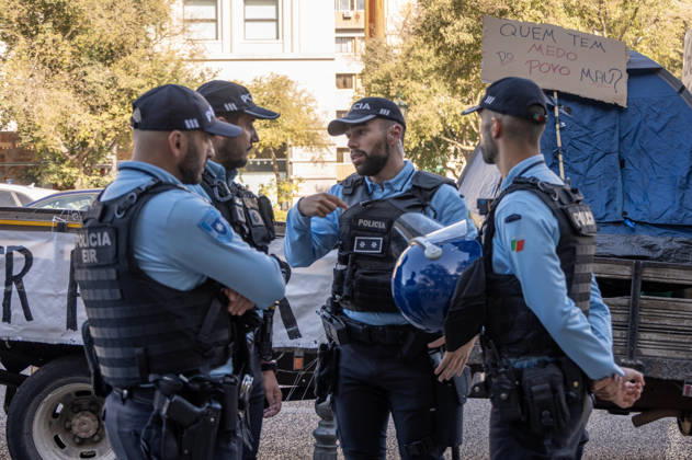 October 24, 2026, Lisbon, Lisbon, Portugal: Demonstrators take part in a protest organized by the Acampada de Lisboa housing movement, demanding affordable housing, limits on rising rents and an end to property speculation. The march takes place in central Lisbon, from Marques de Pombal to Rossio Square, following recent police removal of protest tents and the detention of 55 demonstrators during housing protests in the Portuguese capital. Lisbon Portugal - ZUMAr238 20261024_zip_r238_004 Copyright: xRicardoxRochax
