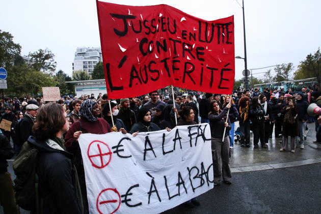 Yellow Vests Protest Act II - Paris Demonstration in favor of purchasing power, the protection of public services, and fiscal and social justice, in Paris on October 24, 2026 as part of a nationwide call for mobilisation bringing together former members of the Yellow Vest movement, labor unions, high school and university students. Photo by Florian Aventurier ABACAPRESS.COM Paris France  Copyright: xAvenetxPascal ABACAx