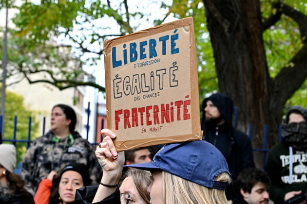 Yellow Vests Protest Act II - Paris Demonstration in favor of purchasing power, the protection of public services, and fiscal and social justice, as part of a nationwide call for mobilisation bringing together former members of the Yellow Vest movement, labor unions, high school and university students. in Paris on October 24, 2026. Photo by Karim Ait Adjedjou ABACAPRESS.COM Paris France  Copyright: xAitxAdjedjouxKarim ABACAx