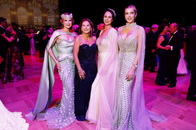 Iryna Thater, Claudia Obert, Natalia Yegorova und Verena Kerth beim 31. Leipziger Opernball 2026 in der Oper Leipzig. Leipzig, 24.10.2026