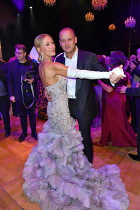 Jenny Elvers mit Sohn Paul Jolig beim Leipziger Opernball 2026 in der Oper Leipzig am 24.10.2026